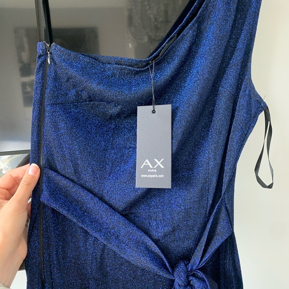 Beautiful blue sparkly dress - Picture 2 of 4